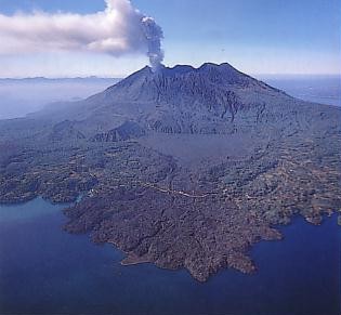 日本樱岛火山2011年喷发996次 再次刷新纪录
