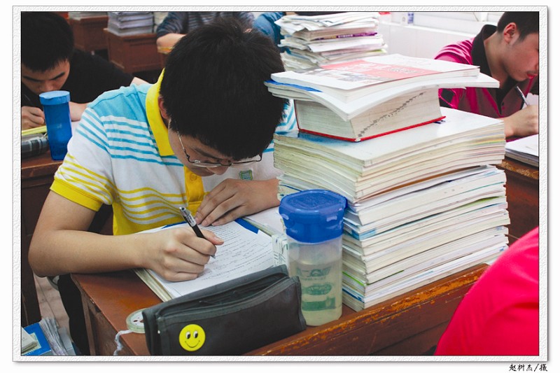 荆州5万考生将参加高考 考生人数连续3年下降